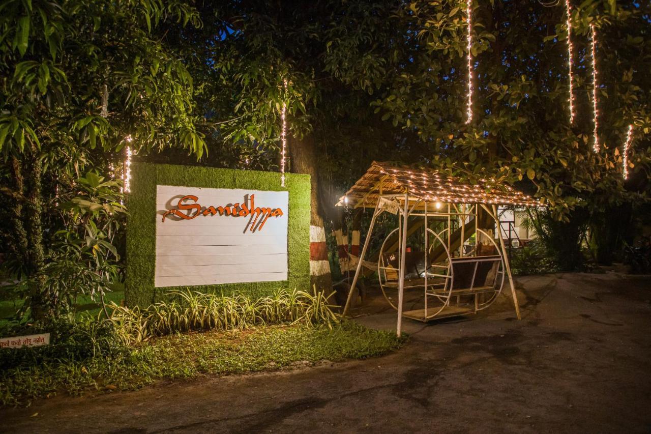 สนิธยา รีสอร์ต Hotel อลีบาก ภายนอก รูปภาพ