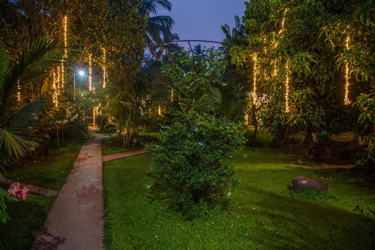 สนิธยา รีสอร์ต Hotel อลีบาก ภายนอก รูปภาพ