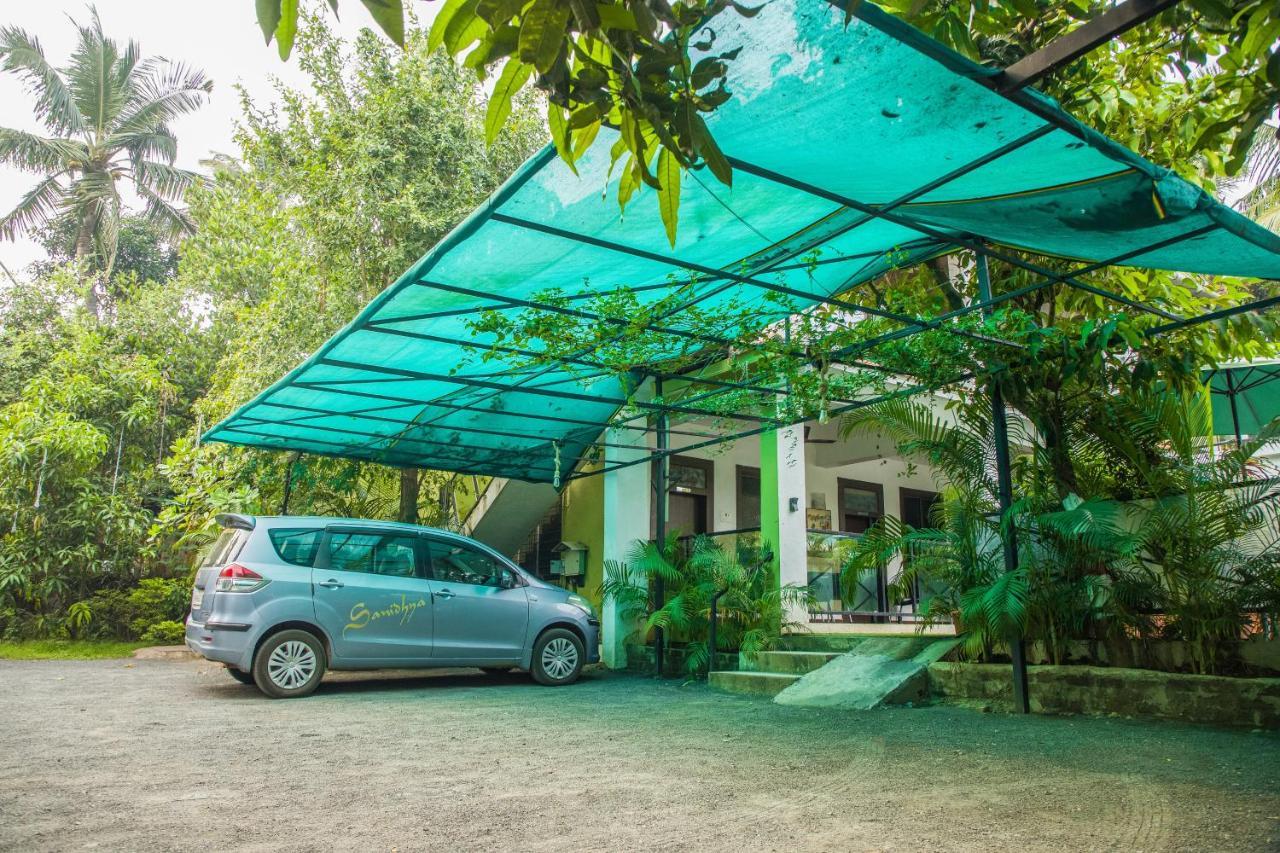 สนิธยา รีสอร์ต Hotel อลีบาก ภายนอก รูปภาพ