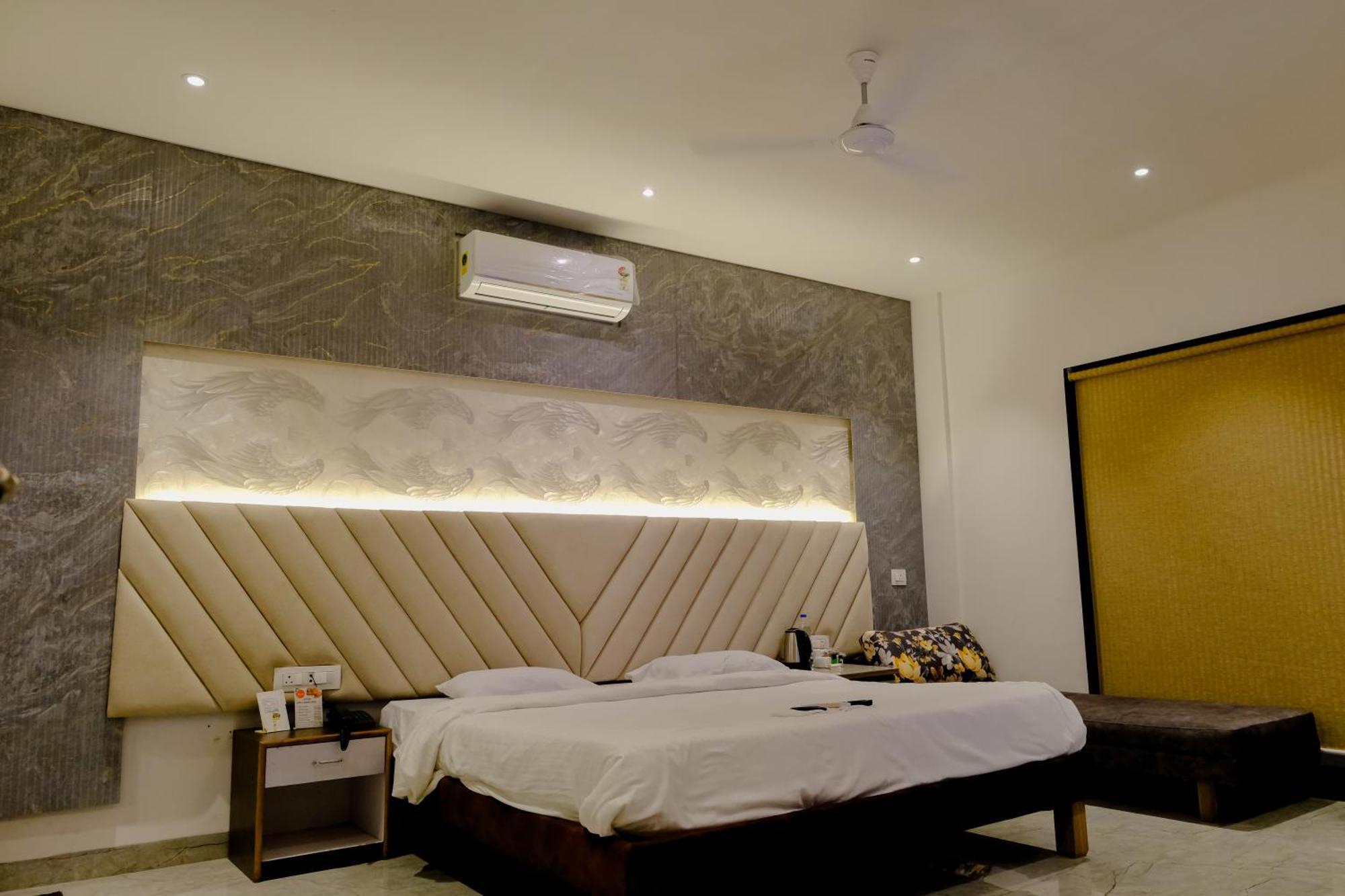 สนิธยา รีสอร์ต Hotel อลีบาก ภายนอก รูปภาพ