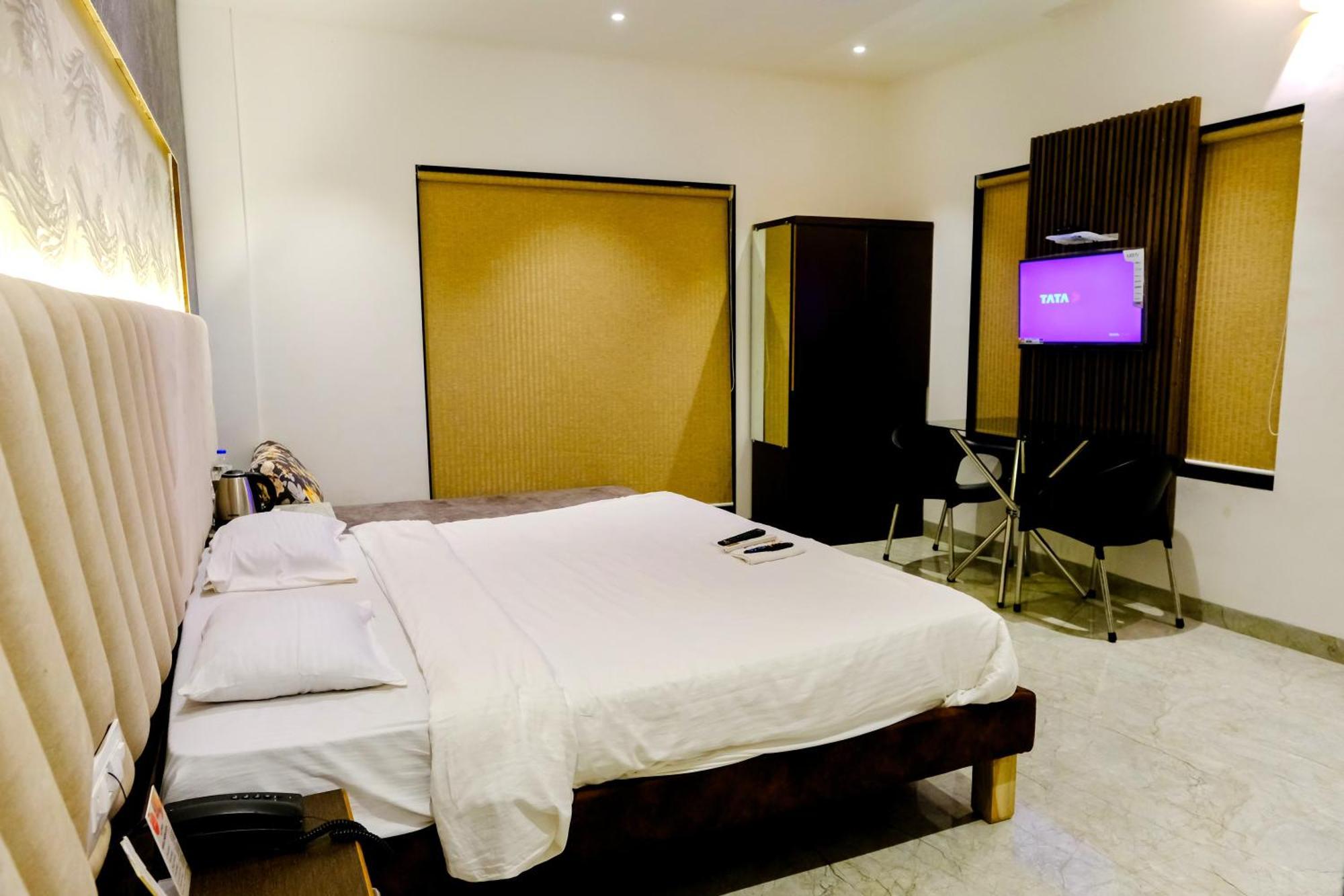 สนิธยา รีสอร์ต Hotel อลีบาก ภายนอก รูปภาพ